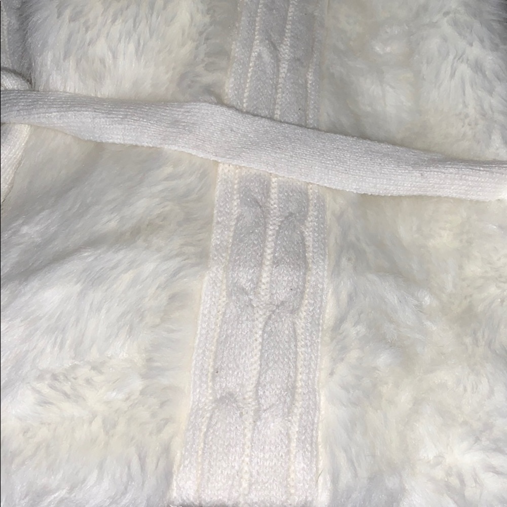 Fur Vest - Picture 3 of 4
